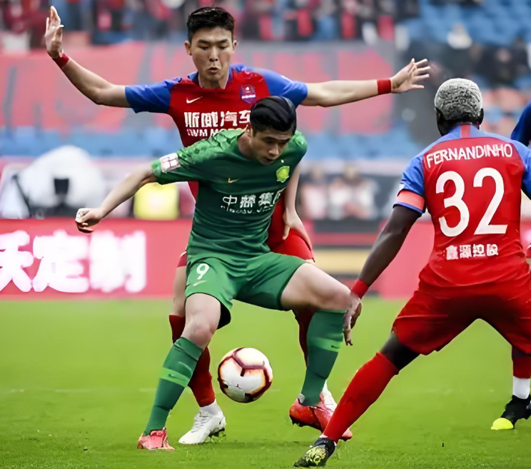 赛前曼联调整名单以备CBA常规赛，队长鼓劲环节打磨，震撼外界，身体对抗强度拉满的简单介绍